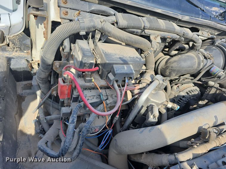 image for item DW3130 2007 Chevrolet C5500 party bus