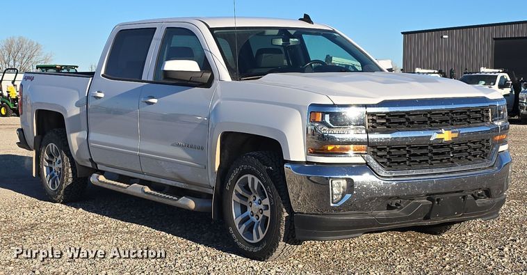 image for item DW3166 2018 Chevrolet Silverado 1500 Crew Cab pickup truck