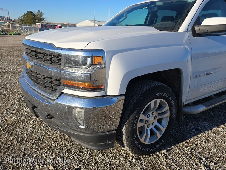 image for item DW3166 2018 Chevrolet Silverado 1500 Crew Cab pickup truck