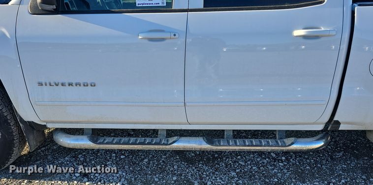 image for item DW3166 2018 Chevrolet Silverado 1500 Crew Cab pickup truck