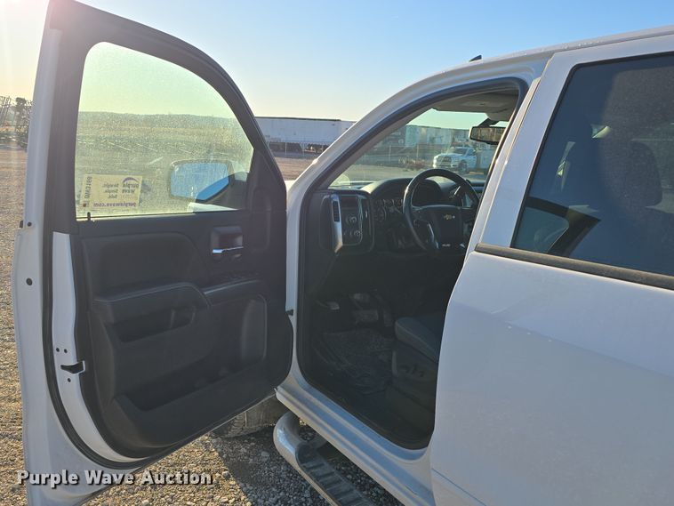 image for item DW3166 2018 Chevrolet Silverado 1500 Crew Cab pickup truck