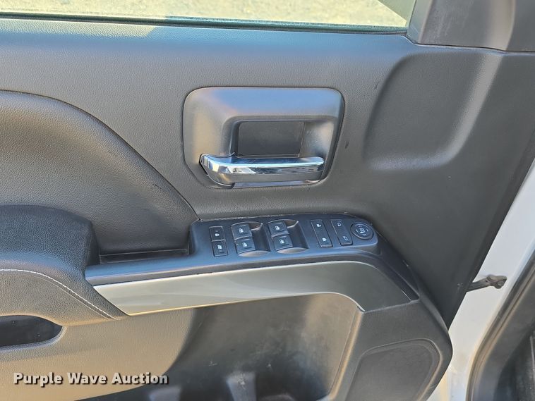 image for item DW3166 2018 Chevrolet Silverado 1500 Crew Cab pickup truck