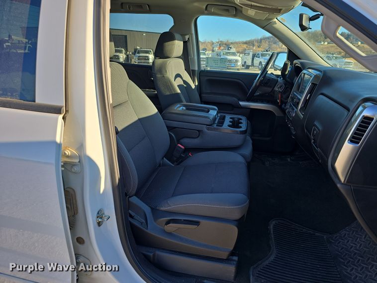 image for item DW3166 2018 Chevrolet Silverado 1500 Crew Cab pickup truck