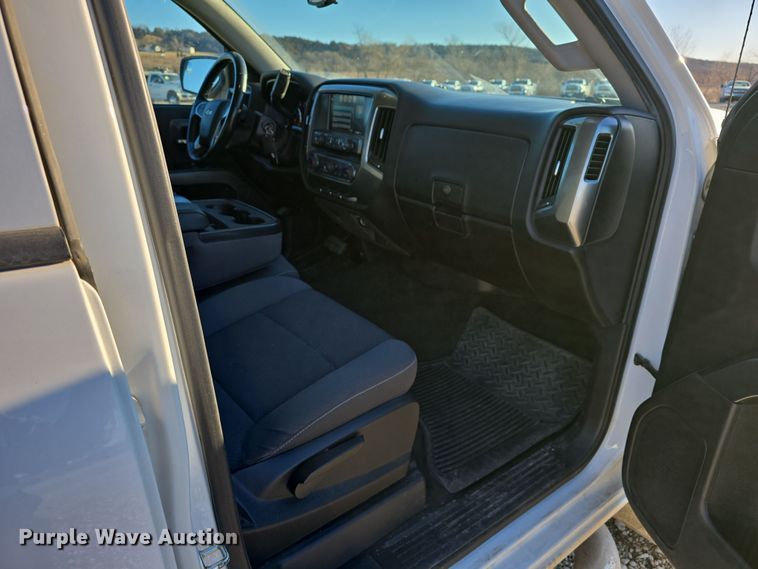 image for item DW3166 2018 Chevrolet Silverado 1500 Crew Cab pickup truck