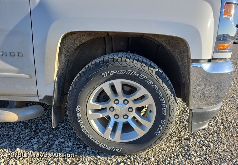 image for item DW3166 2018 Chevrolet Silverado 1500 Crew Cab pickup truck