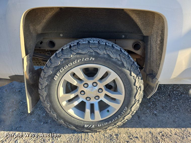 image for item DW3166 2018 Chevrolet Silverado 1500 Crew Cab pickup truck