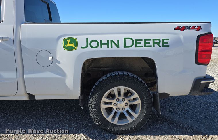 image for item DW3168 2018 Chevrolet Silverado 1500 Double Cab pickup truck