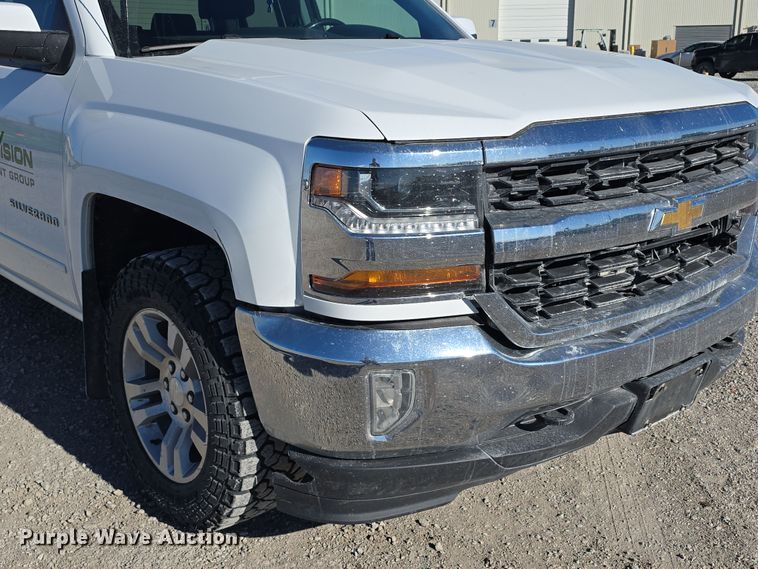 image for item DW3168 2018 Chevrolet Silverado 1500 Double Cab pickup truck