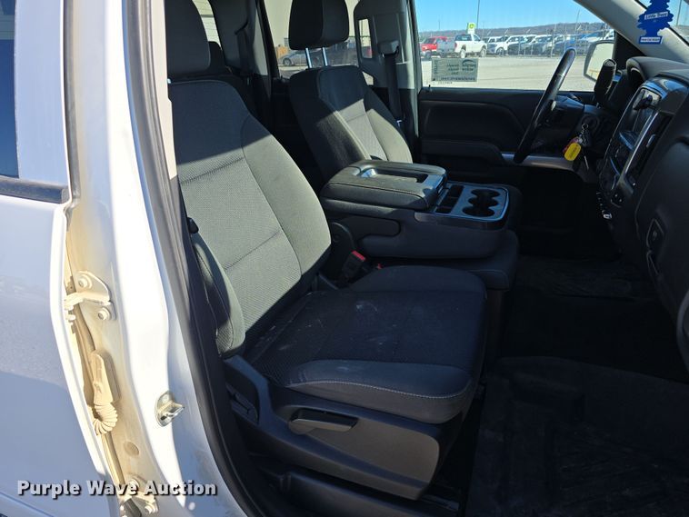 image for item DW3168 2018 Chevrolet Silverado 1500 Double Cab pickup truck