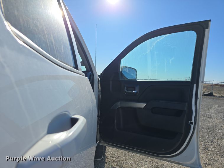 image for item DW3168 2018 Chevrolet Silverado 1500 Double Cab pickup truck