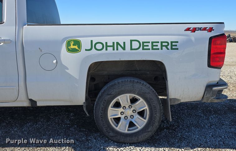 image for item DW3169 2018 Chevrolet Silverado 1500 LT Double Cab pickup truck