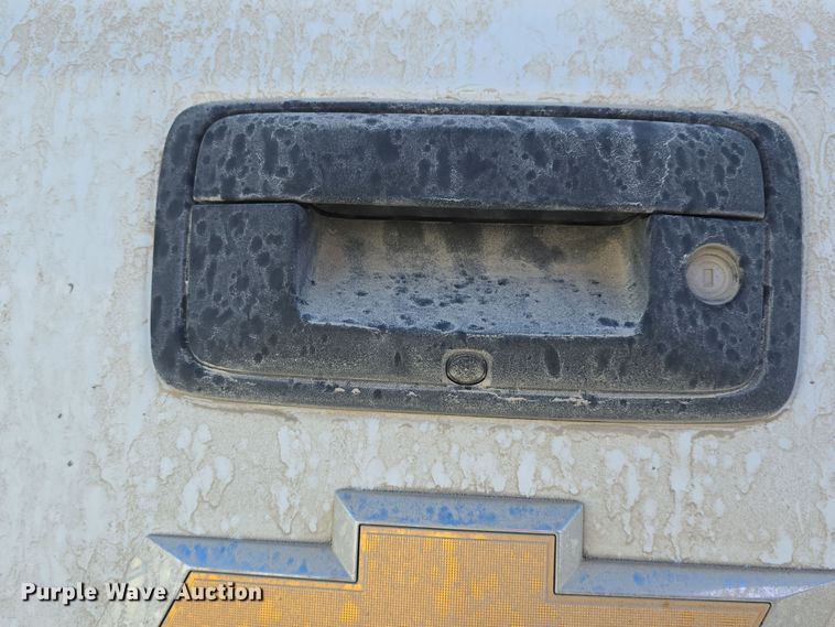 image for item DW3169 2018 Chevrolet Silverado 1500 LT Double Cab pickup truck