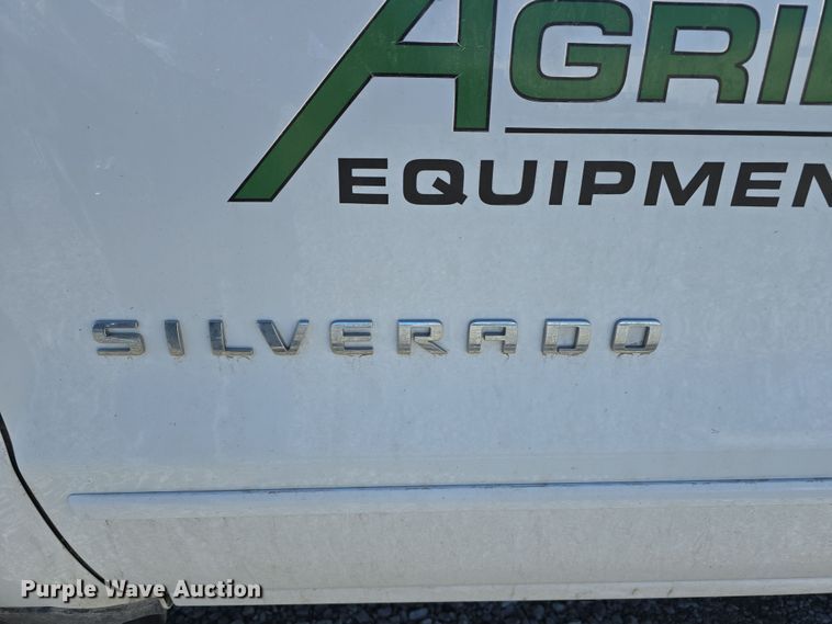 image for item DW3169 2018 Chevrolet Silverado 1500 LT Double Cab pickup truck