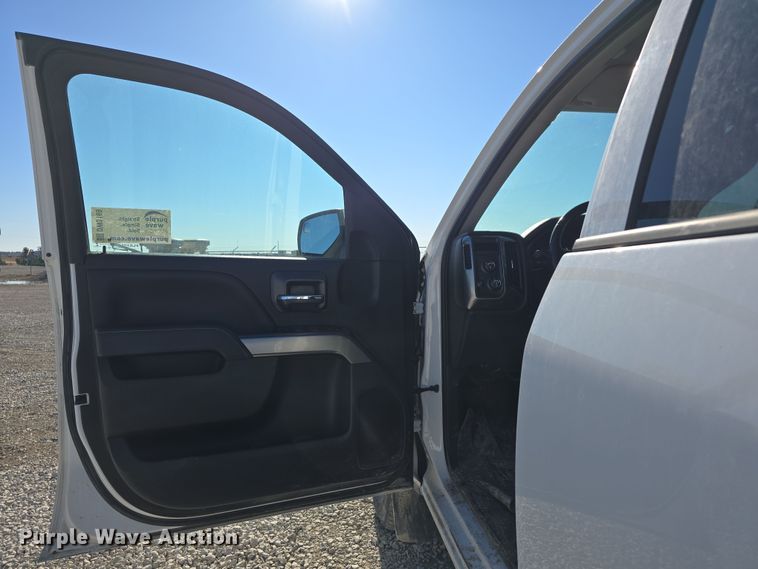 image for item DW3169 2018 Chevrolet Silverado 1500 LT Double Cab pickup truck