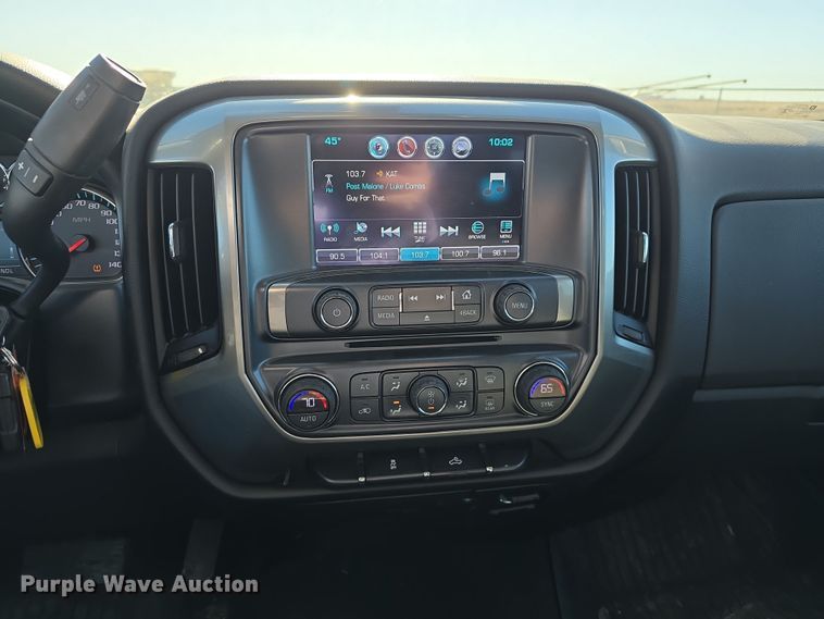 image for item DW3169 2018 Chevrolet Silverado 1500 LT Double Cab pickup truck