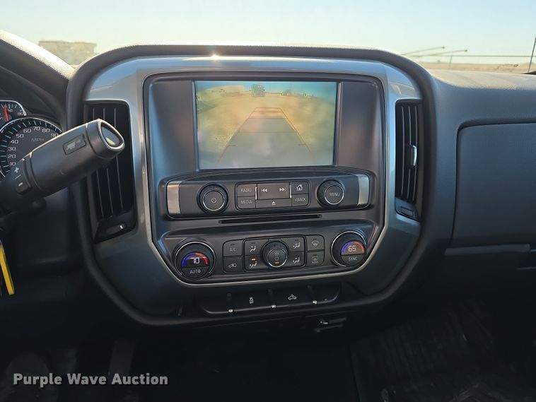 image for item DW3169 2018 Chevrolet Silverado 1500 LT Double Cab pickup truck