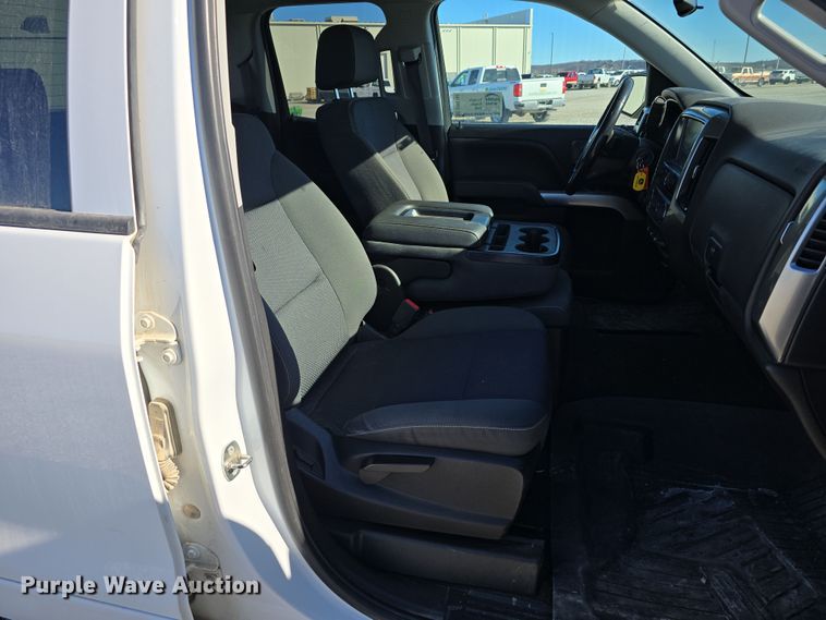 image for item DW3169 2018 Chevrolet Silverado 1500 LT Double Cab pickup truck