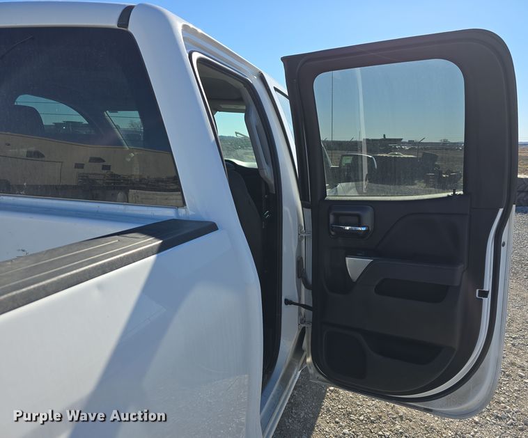 image for item DW3169 2018 Chevrolet Silverado 1500 LT Double Cab pickup truck