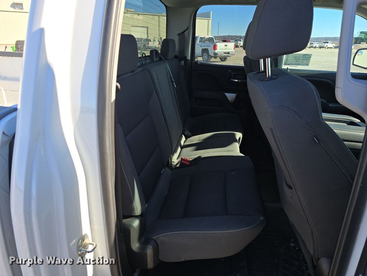 image for item DW3169 2018 Chevrolet Silverado 1500 LT Double Cab pickup truck