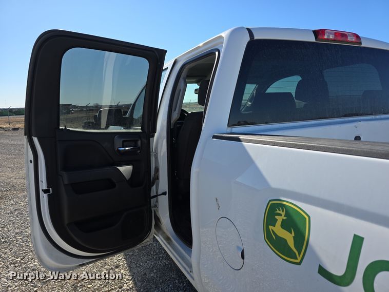 image for item DW3169 2018 Chevrolet Silverado 1500 LT Double Cab pickup truck