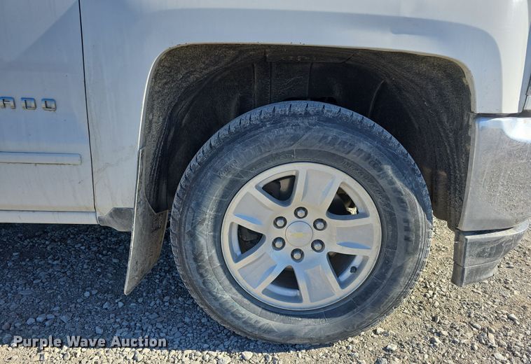 image for item DW3169 2018 Chevrolet Silverado 1500 LT Double Cab pickup truck