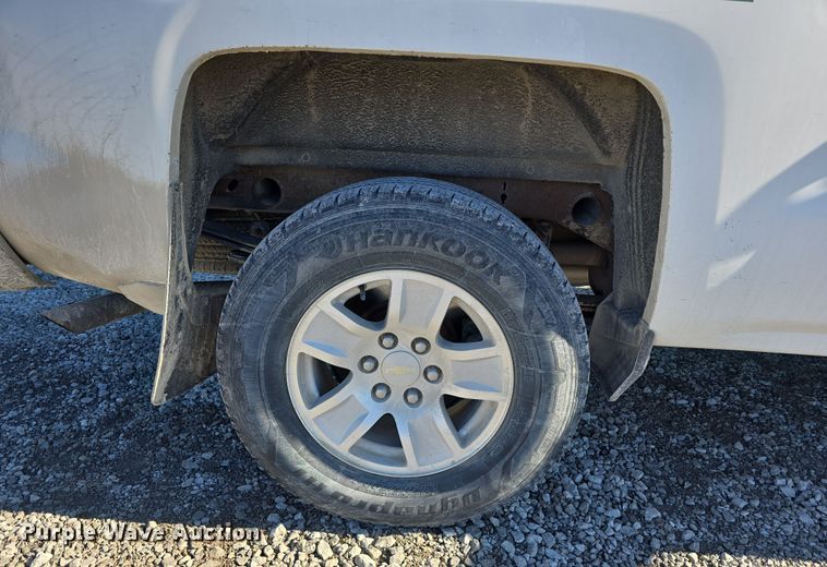 image for item DW3169 2018 Chevrolet Silverado 1500 LT Double Cab pickup truck