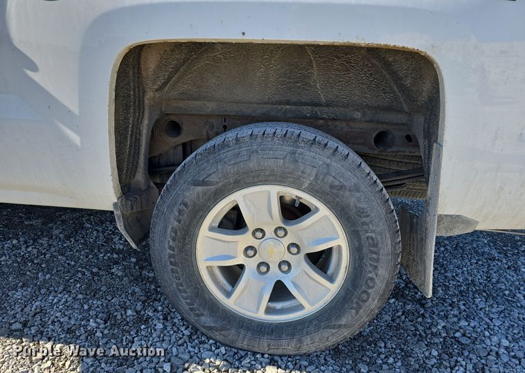 image for item DW3169 2018 Chevrolet Silverado 1500 LT Double Cab pickup truck