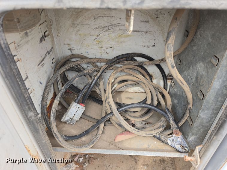 image for item DW3176 2000 Chevrolet C2500 Ext. Cab utility bed pickup truck