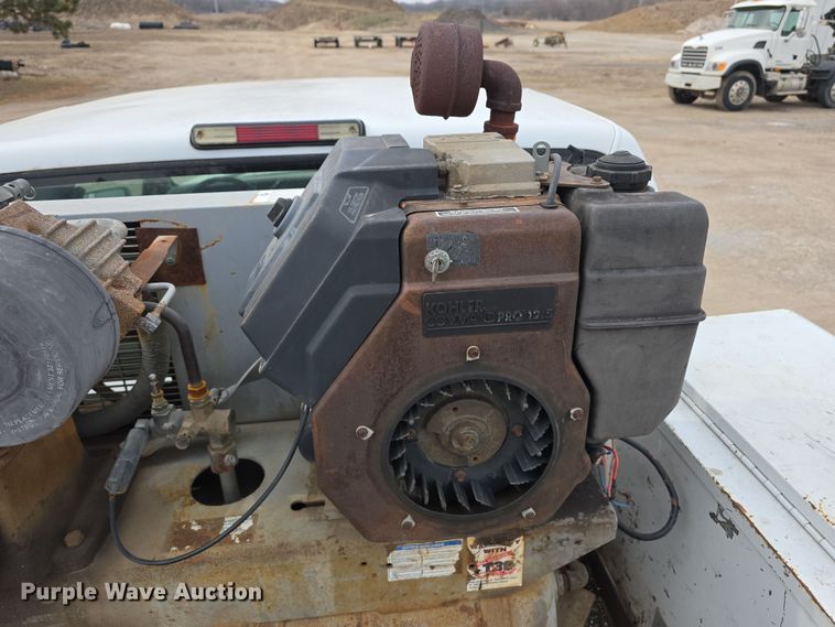 image for item DW3176 2000 Chevrolet C2500 Ext. Cab utility bed pickup truck