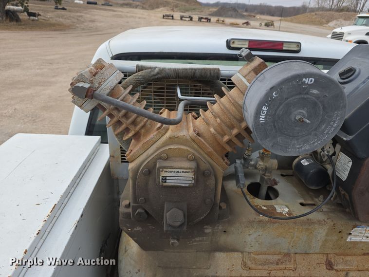 image for item DW3176 2000 Chevrolet C2500 Ext. Cab utility bed pickup truck