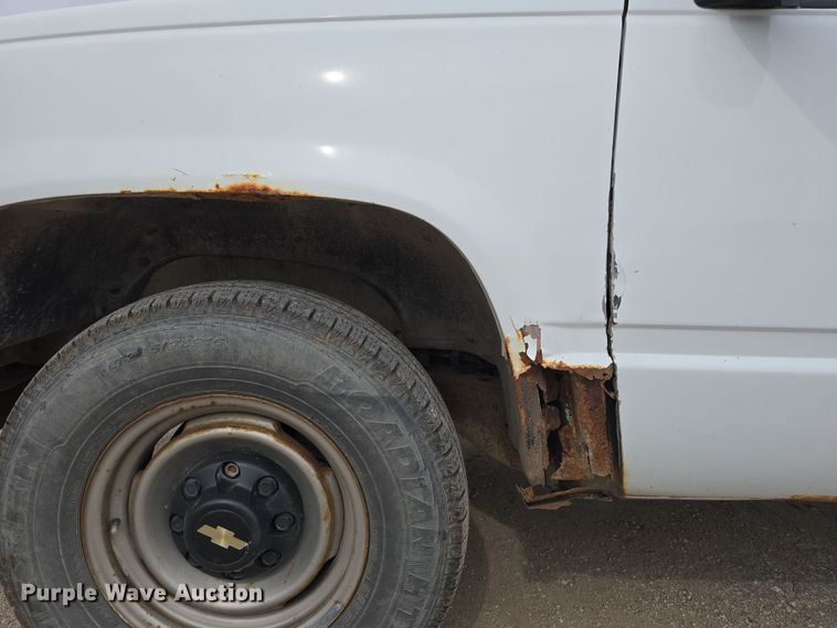 image for item DW3176 2000 Chevrolet C2500 Ext. Cab utility bed pickup truck