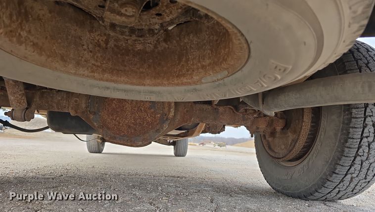 image for item DW3176 2000 Chevrolet C2500 Ext. Cab utility bed pickup truck