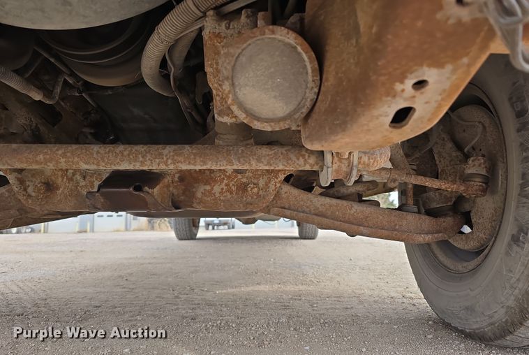 image for item DW3176 2000 Chevrolet C2500 Ext. Cab utility bed pickup truck