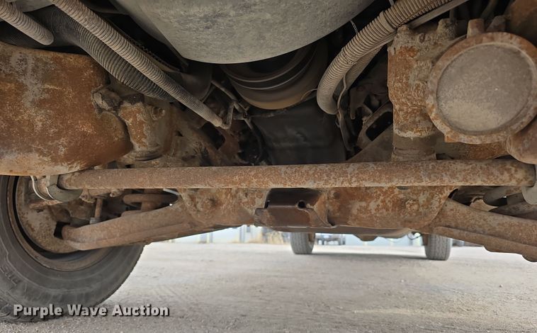 image for item DW3176 2000 Chevrolet C2500 Ext. Cab utility bed pickup truck