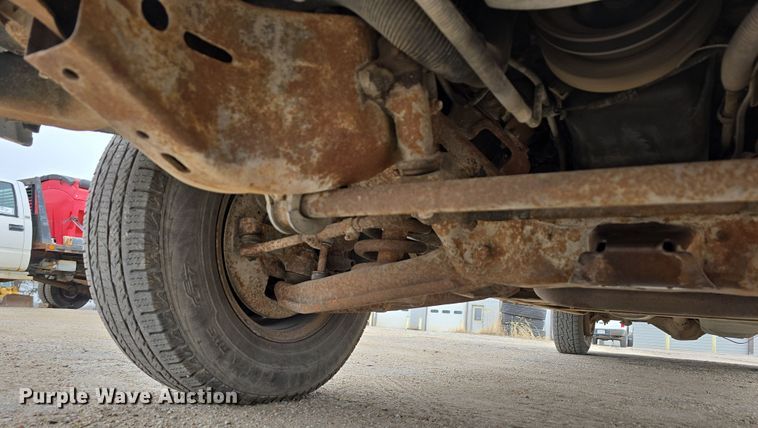 image for item DW3176 2000 Chevrolet C2500 Ext. Cab utility bed pickup truck