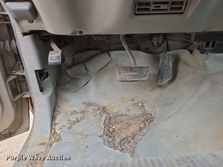 image for item DW3176 2000 Chevrolet C2500 Ext. Cab utility bed pickup truck