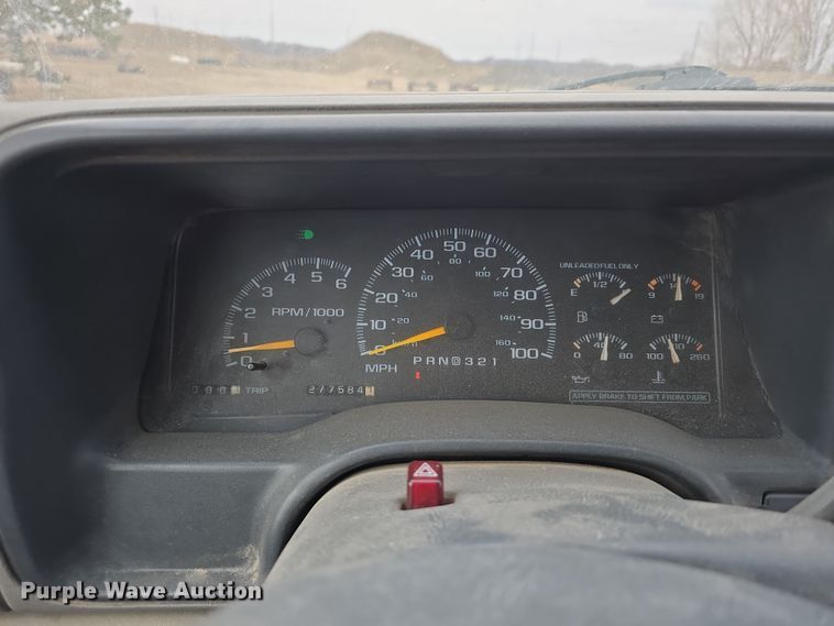 image for item DW3176 2000 Chevrolet C2500 Ext. Cab utility bed pickup truck