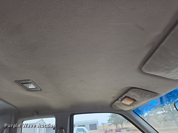 image for item DW3176 2000 Chevrolet C2500 Ext. Cab utility bed pickup truck