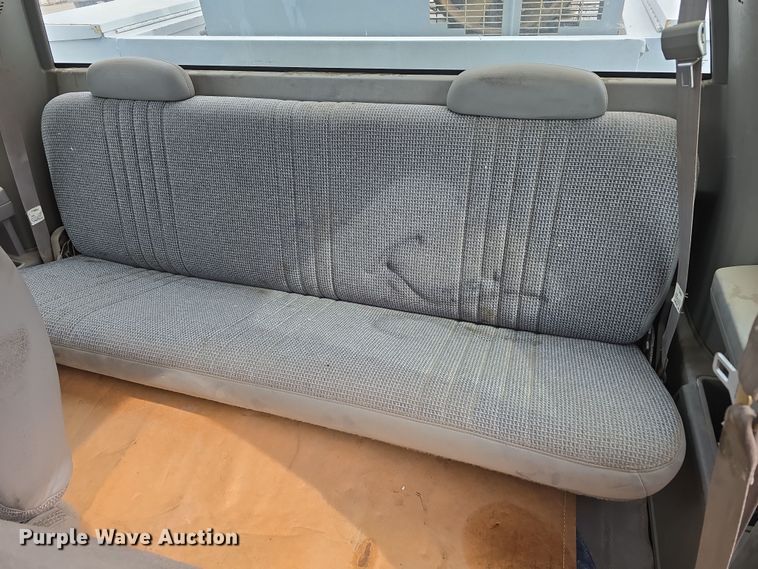 image for item DW3176 2000 Chevrolet C2500 Ext. Cab utility bed pickup truck