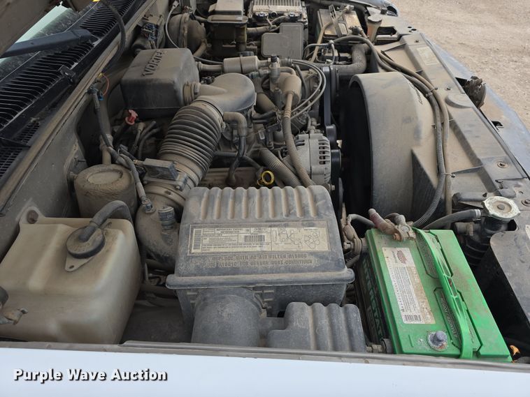 image for item DW3176 2000 Chevrolet C2500 Ext. Cab utility bed pickup truck