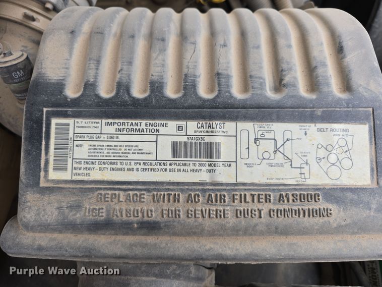 image for item DW3176 2000 Chevrolet C2500 Ext. Cab utility bed pickup truck