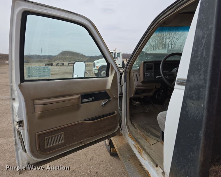 image for item DW3177 1994 Chevrolet Cheyenne C3500 dump flatbed pickup truck