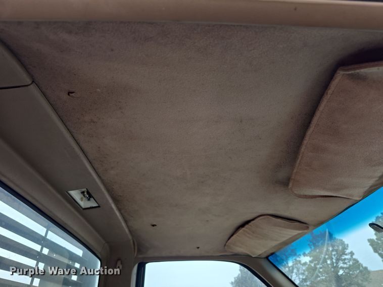 image for item DW3177 1994 Chevrolet Cheyenne C3500 dump flatbed pickup truck