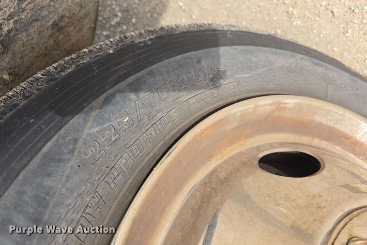 image for item DW3177 1994 Chevrolet Cheyenne C3500 dump flatbed pickup truck