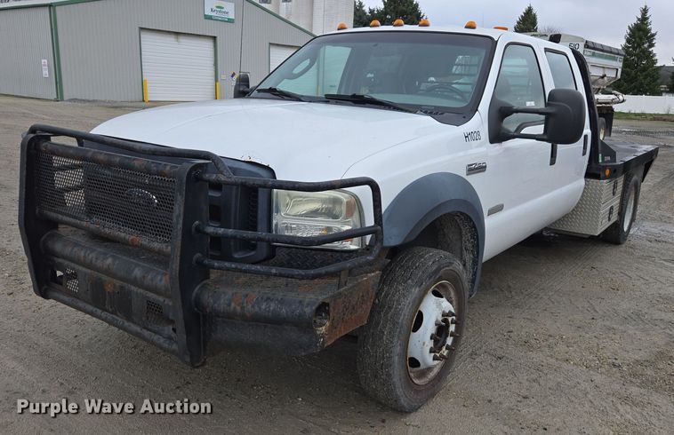 image for item DX1527 2007 Ford F450 Super Duty Crew Cab flatbed truck