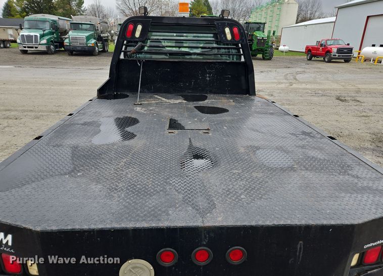 image for item DX1527 2007 Ford F450 Super Duty Crew Cab flatbed truck