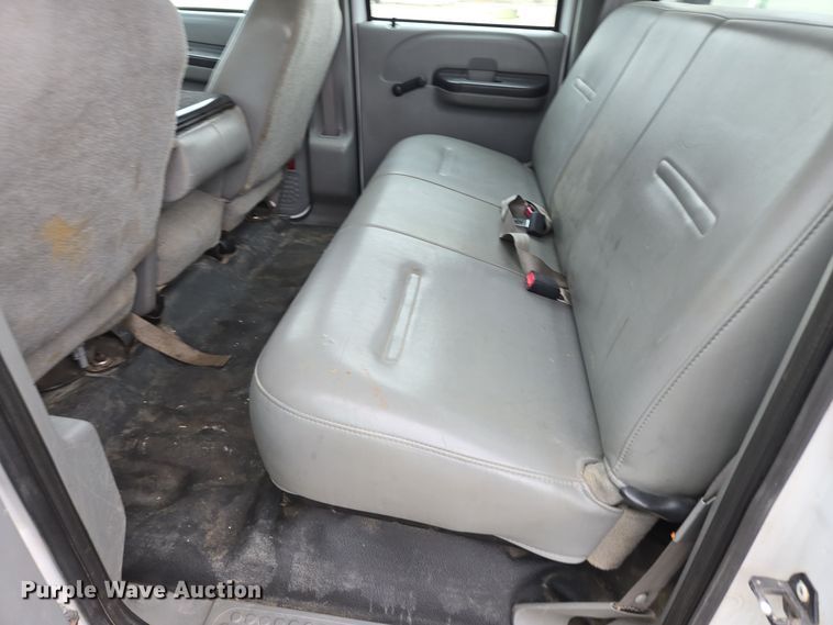 image for item DX1527 2007 Ford F450 Super Duty Crew Cab flatbed truck