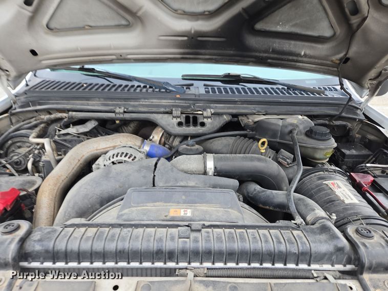 image for item DX1527 2007 Ford F450 Super Duty Crew Cab flatbed truck