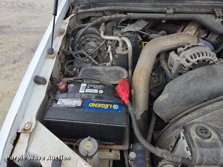 image for item DX1527 2007 Ford F450 Super Duty Crew Cab flatbed truck