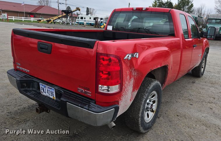 image for item DX1529 2009 GMC Sierra 1500 Ext. Cab pickup truck